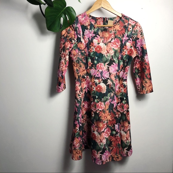 Zara floral long sleeve mini. - Picture 2 of 4